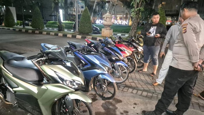 Polisi menggagalkan aksi balap liar di Tanah Serela, Bogor, Sabtu (19/7) dini hari tadi.