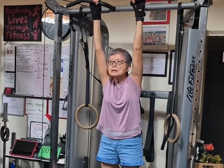 Potret Nenek 79 Tahun Masih Aktif Nge-Gym, Gen Z Jangan Mau Kalah