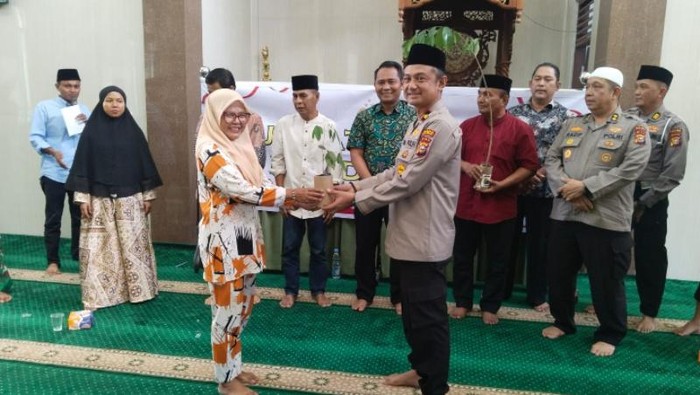 Program Jumat Curhat Polda Riau di masjid Peknabaru, Jumat (18/7/2025)