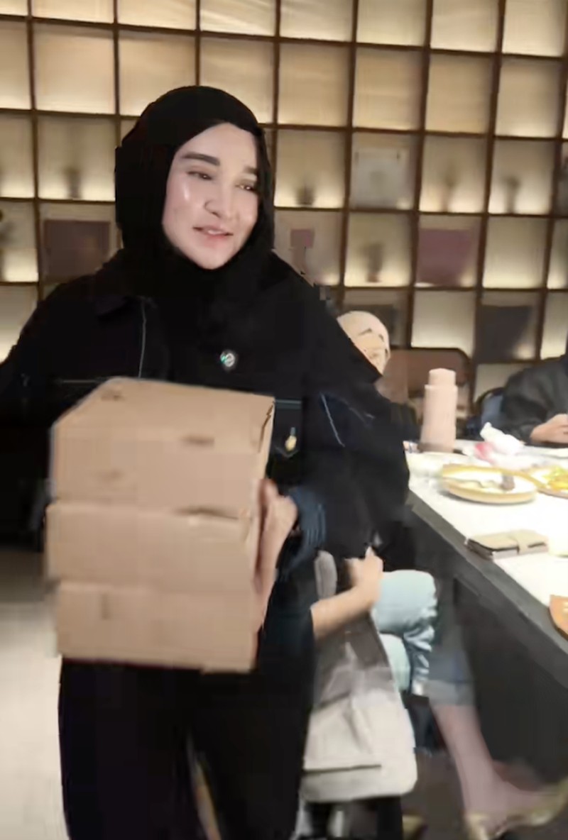 Reaksi Nagita Slavina dan Istri Juragan 99 Cicip Donat Pinkan Mambo