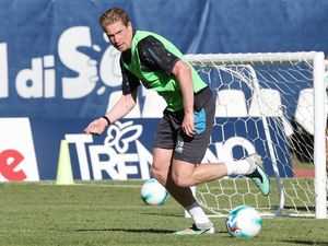 De Bruyne Keok saat Debut di Napoli, Disikat Tim Serie C