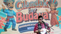 Festival ini diadakan dalam rangka hari jadi Kota Jakarta ke-498, dan menampilkan pentas budaya betawi, workshop urban farming, serta dimeriahkan UMKM makanan khas Betawi.  Foto: ANTARA FOTO/Muhammad Iqbal