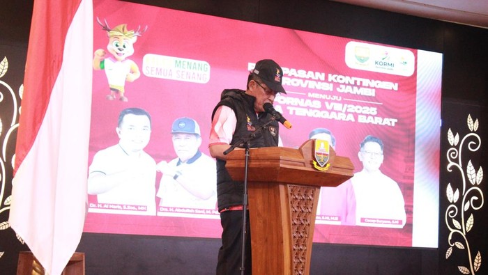 Wakil Gubernur Jambi Abdullah Sani dalam sambutannya saat Pelepasan Kontingen KORMI Menuju Fornas VIII di NTB