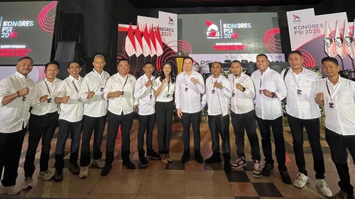 Wali Kota Kupang sekaligus Ketua DPW PSI NTT, Christian Widodo, bersama legislatif PSI dari NTT saat Kongres PSI di Solo. (Ketua DPW PSI NTT Christian Widodo)