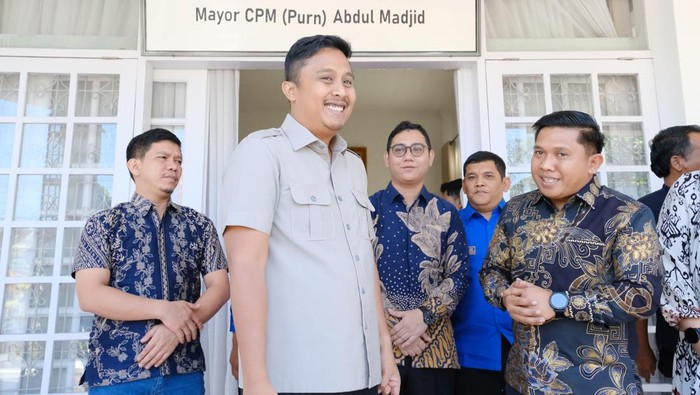 Wali Kota Sibolga Ahmad Syukri Penarik mengunjungi Wakil Gubernur Sumbar Vasco