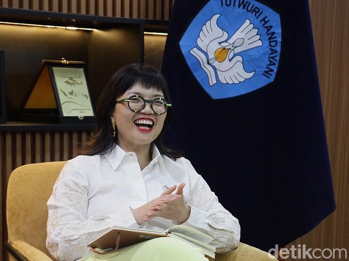Wamendiktisaintek Stella Christie
