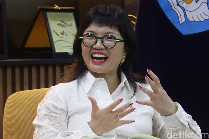 Wamendiktisaintek Stella Christie
