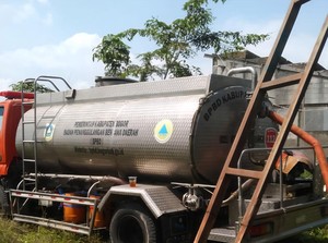 Warga Hambalang Terdampak Kekeringan, BPBD Bogor Pasok Air Bersih