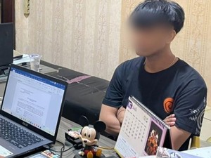 Gay Asal Pamekasan Buat dan Sebarkan Video Porno Dirinya dengan Pasangan