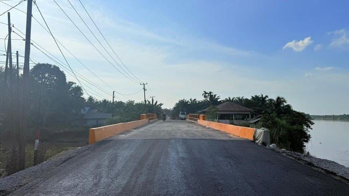 Kondisi jembatan Sekayan Deras di Indragiri Hulu, Riau setelah selesai diperbaiki. (Dok Dinas PUPR Riau)