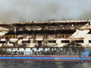Beda Data soal KM Barcelona Terbakar: Manifes 280 Penumpang, Korban 580 Orang