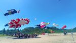 Meriahnya Festival Layang-layang di Pantai Dlodo Tulungagung
