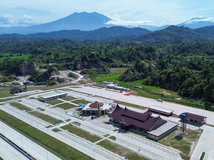 Nggak Lagi Terjal, Akses ke Danau Lindu Kini Mulus Beton
