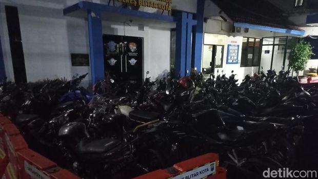 Operasi Balap Liar - Knalpot Brong, 53 Motor Diamankan ke Polres Blitar Kota