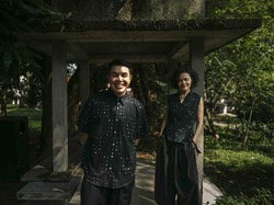 Sketsa Tulus Hiasi Busana, Ini Kolaborasinya dengan Sejauh Mata Memandang