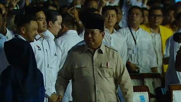 Prabowo tiba di arena Kongres PSI (dok. YouTube PSI)