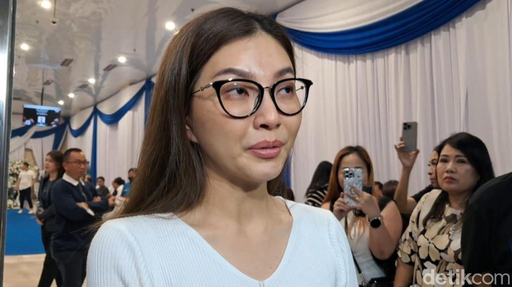 Sarwendah Siapkan Kapal Khusus sebagai Persembahan Terakhir untuk Ayah