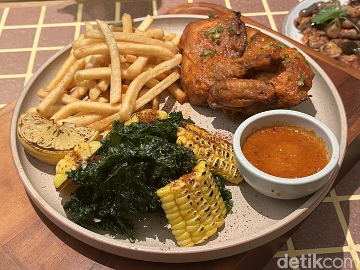 Seporsi Peri Peri Roasted Chickenette di Medan