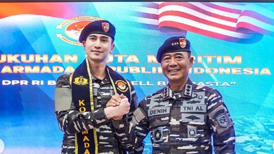 8 Foto Verrell Bramasta Jadi Duta Maritim, Tampil Gagah Berseragam Loreng
