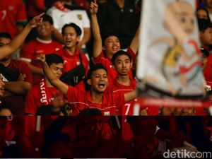 Video GBK Memerah Jelang Laga Indonesia Vs Malaysia