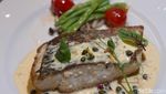 Sedapnya Salmon Red Curry hingga Barramundi di Restoran Elegan Ini