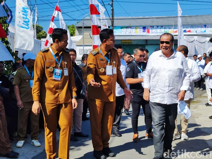 Chairman CT Corp, Chairul Tanjung, hadiri peluncuran 80.000 kelembagaan Koperasi Desa/ Kelurahan Merah Putih di Desa Bentangan, Wonosari, Klaten, Senin (21/7/2025).