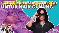 62 tahun, Atiek CB Masih Aktif Naik Gunung