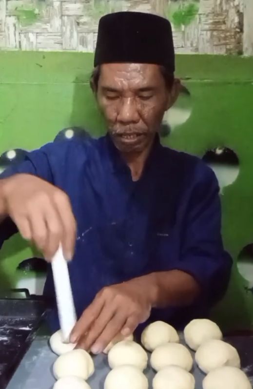 Donat Abah Geboy Disebut Netizen Lebih Bagus dari Donat Pinkan Mambo