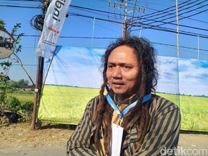 Nyentrik! Ada Kades Rambut Gimbal-Bertato di Peluncuran Kopdes Merah Putih
