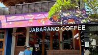 Salah satunya saat Hengky Kurniawan dan Sonya Fatmala mampir ke Jabarano Coffee yang ada di Ubud, Bali. Foto: Instagram/@hengkykurniawan