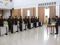 Kajati Kepri Lantik 10 Pejabat Baru, Wakajati-Sejumlah Kajari Resmi Berganti