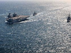 Kapal Induk Canggih Amerika dan Inggris Berkeliaran di Laut Timor