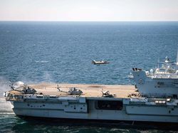 Kapal Induk Canggih Amerika dan Inggris Berkeliaran di Laut Timor