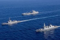 Kapal induk AS dan Inggris