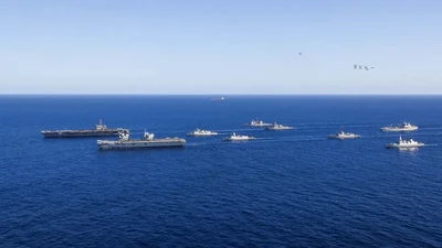 Kapal Induk Canggih Amerika dan Inggris Berkeliaran di Laut Timor