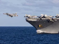 Kapal Induk Canggih Amerika dan Inggris Berkeliaran di Laut Timor