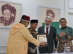 Fadli Zon Beri Penghargaan 10 Pemenang Kompetisi Kaligrafi Internasional