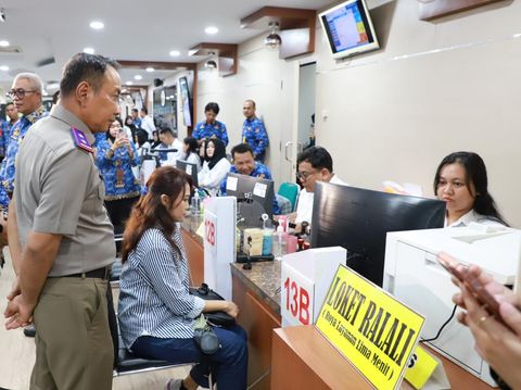 Kepala Kantor Wilayah BPN Provinsi Jawa Tengah, Lampri, saat meninjau Ralali dan saat mendampingi Menteri AHY.