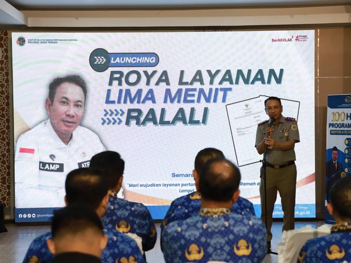 Kepala Kantor Wilayah BPN Provinsi Jawa Tengah, Lampri, saat meninjau Ralali dan saat mendampingi Menteri AHY.