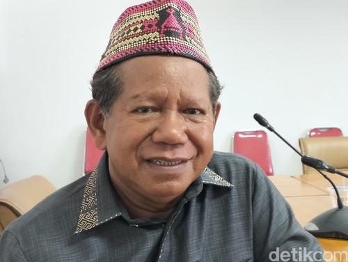 Ketua Fraksi Gerindra DPRD Manggarai Barat Warus Martinus, Senin (21/7/2025). (Ambrosius Ardin)