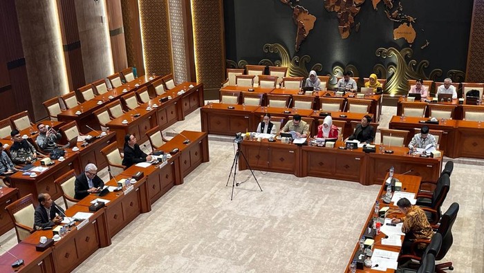 Komisi I DPR RI membahas RUU Penyiaran