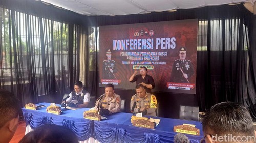 Konferensi pers kasus pembunuhan 2 WNA di Deaa Munggu, Mengwi, Badung. Senin (21/7/2025).