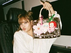 Lisa BLACKPINK Bikin Boneka Crybaby Jadi Tren Baru, Geser Popularitas Labubu