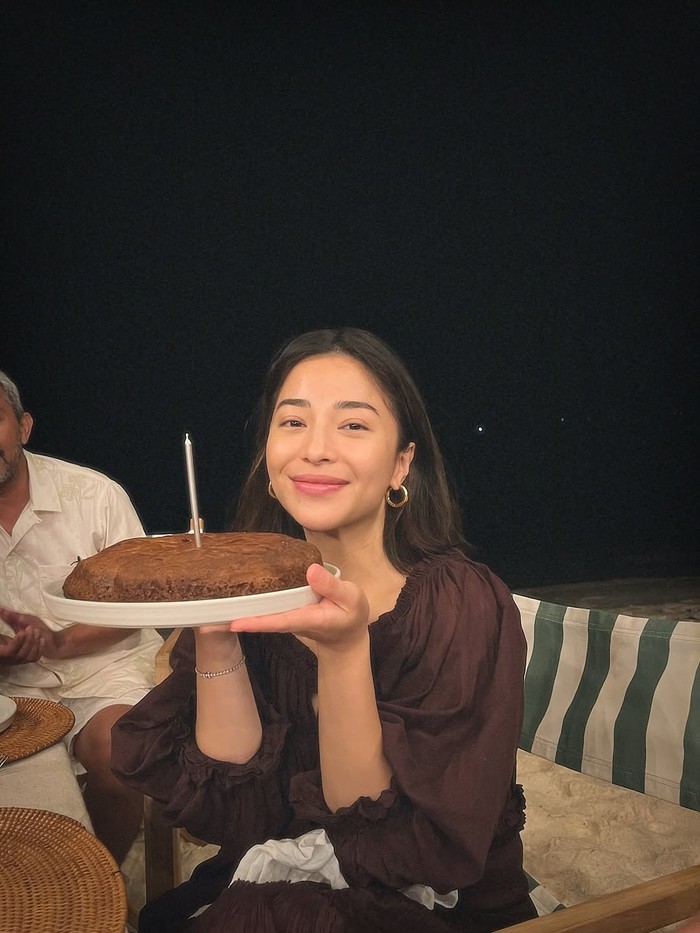 Nikita Willy di Labuan Bajo Nikita Willy di Labuan Bajo
