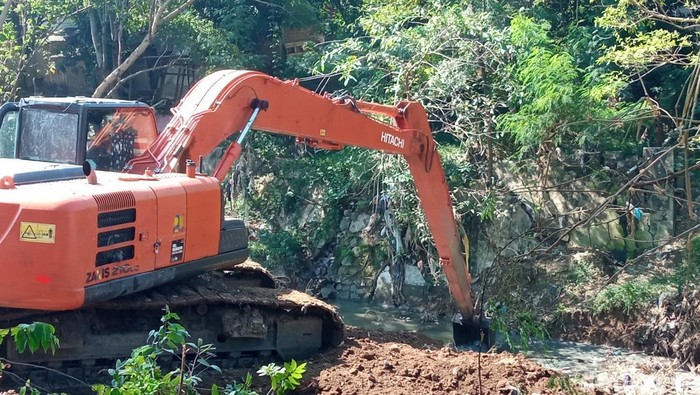 Normalisasi Sungai di Kota Cirebon.
