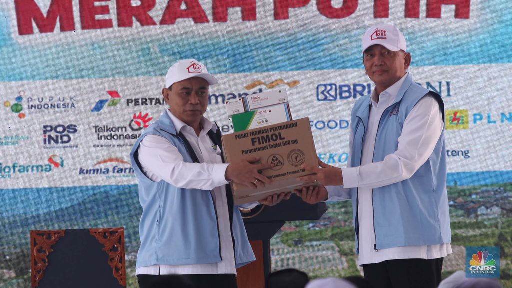 Peluncuran Kelembagaan 80.000 Koperasi Desa/Kelurahan Merah Putih, di Koperasi Desa Merah Putih, Desa Bentangan, Klaten, Jawa Tengah, Senin (21/7/2025). (CNBC Indonesia/Muhammad Sabki)