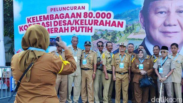 Para Kades yang telah tiba di lokasi peluncuran Koperasi mer