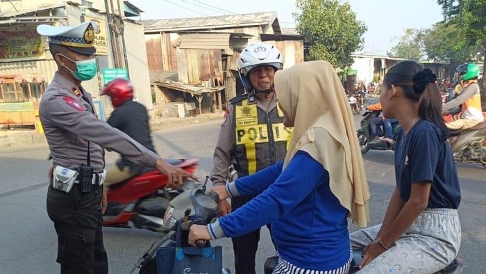 Penindakan pelanggaran lalu lintas di kawasan Surabaya Utara