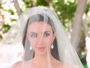 Potret Pernikahan Anak Desainer Elie Saab, Gaun Pengantin Menantu Bak Fairytale