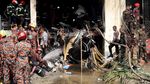Penampakan Pesawat Latih Militer Jatuh di Kampus Dhaka, 19 Orang Tewas